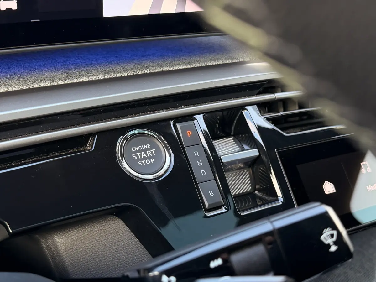 1.6 plug-in Hybrid 225 GT | DEMO DEAL | Schuifdak | Masasge | 360 Camera | Alcantara | Carplay | Memory | elektr. Klep | Matrix | Keyless | Stoel+Stuurverwarming | Adapt. Cruise