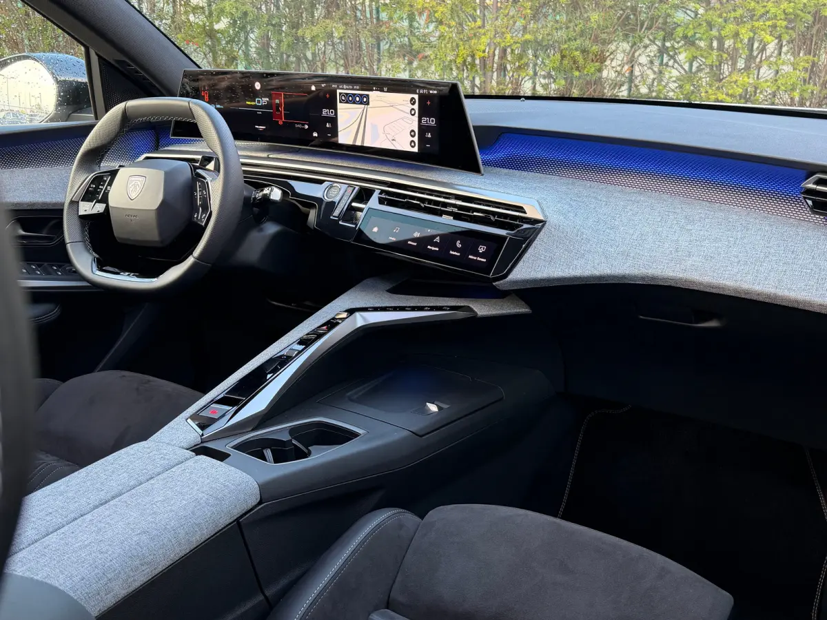 1.6 plug-in Hybrid 225 GT | DEMO DEAL | Schuifdak | Masasge | 360 Camera | Alcantara | Carplay | Memory | elektr. Klep | Matrix | Keyless | Stoel+Stuurverwarming | Adapt. Cruise