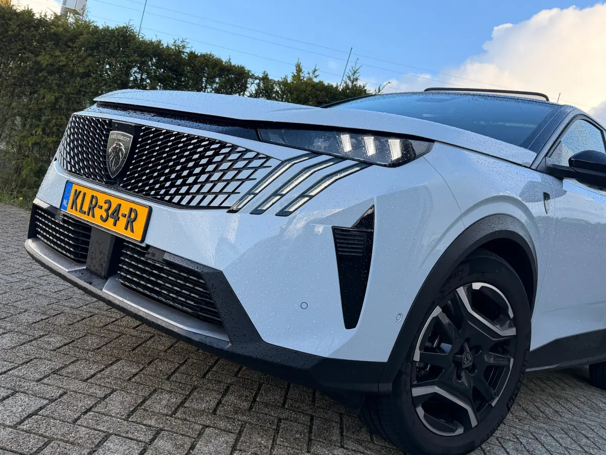 1.6 plug-in Hybrid 225 GT | DEMO DEAL | Schuifdak | Masasge | 360 Camera | Alcantara | Carplay | Memory | elektr. Klep | Matrix | Keyless | Stoel+Stuurverwarming | Adapt. Cruise