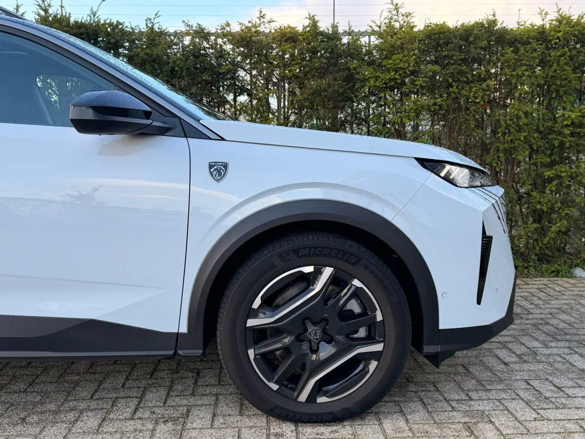 1.6 plug-in Hybrid 225 GT | DEMO DEAL | Schuifdak | Masasge | 360 Camera | Alcantara | Carplay | Memory | elektr. Klep | Matrix | Keyless | Stoel+Stuurverwarming | Adapt. Cruise