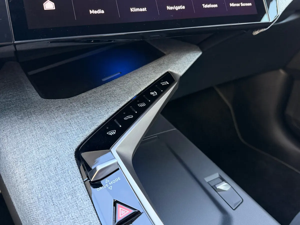 1.6 plug-in Hybrid 225 GT | DEMO DEAL | Schuifdak | Masasge | 360 Camera | Alcantara | Carplay | Memory | elektr. Klep | Matrix | Keyless | Stoel+Stuurverwarming | Adapt. Cruise