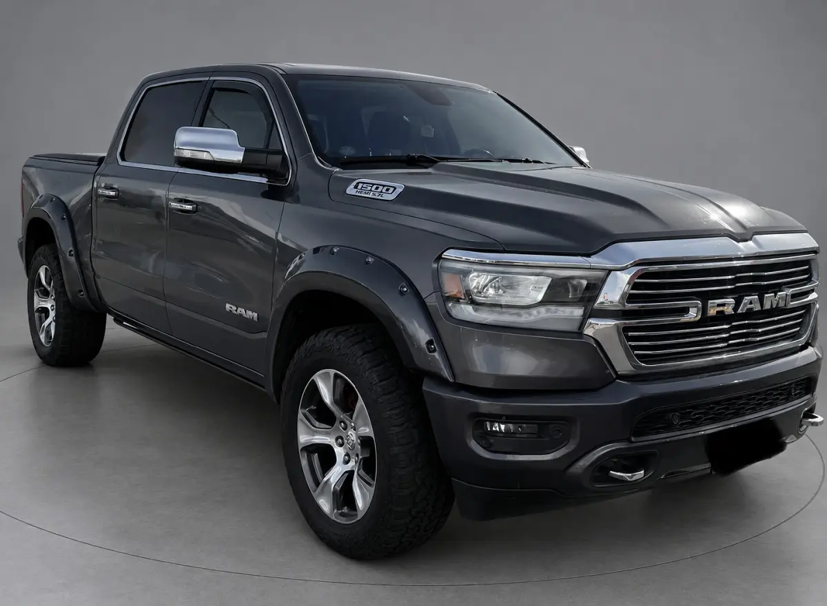1500 5.7 V8 4x4 Crew Cab 5'7 Laramie Camera, Luchtvering, Carplay, LED, Leder, Stoelverwarmong, H&K, Stoelverkoeling, 3500kg Trekhaak, Uniek!