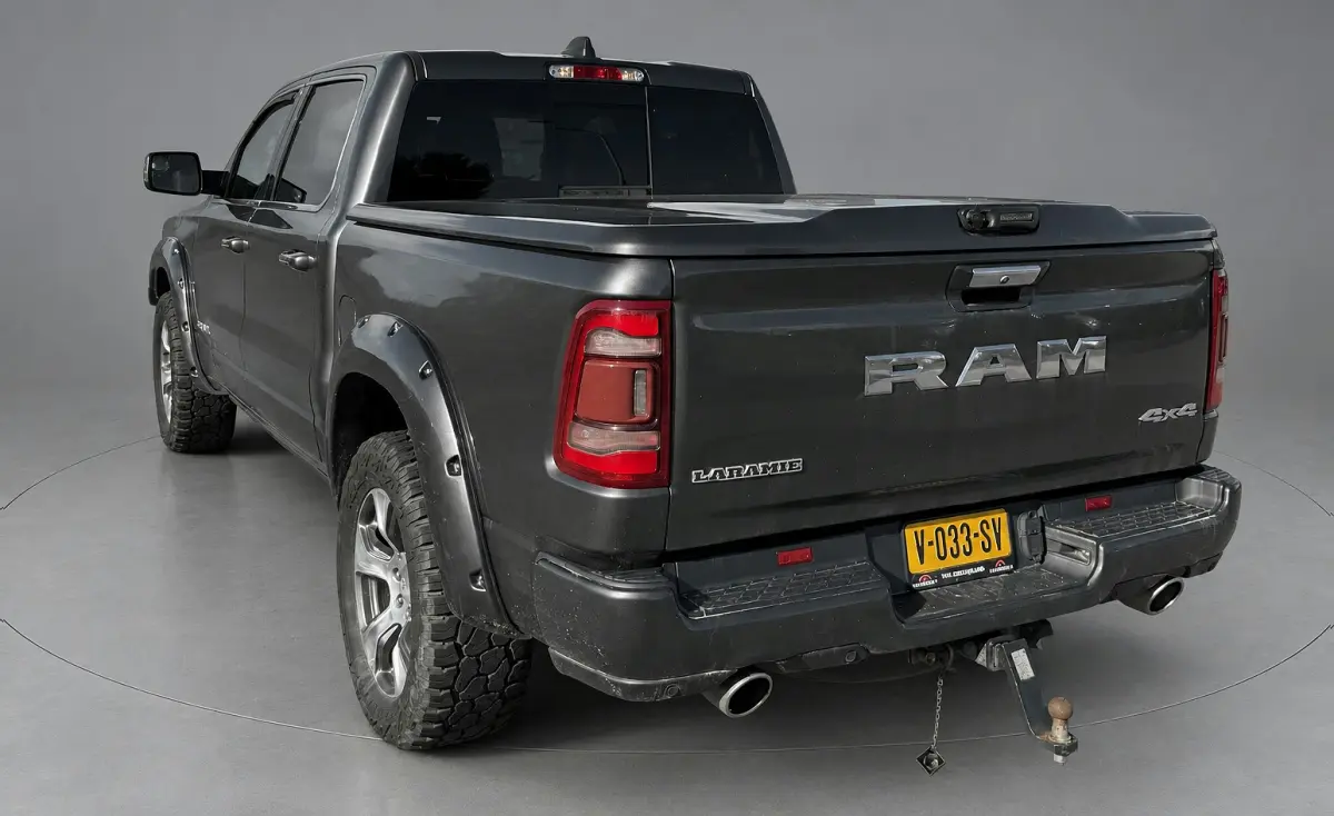 1500 5.7 V8 4x4 Crew Cab 5'7 Laramie Camera, Luchtvering, Carplay, LED, Leder, Stoelverwarmong, H&K, Stoelverkoeling, 3500kg Trekhaak, Uniek!