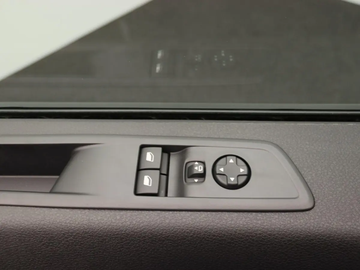 L3 75 kWh DEMOVOORDEEL | Camera | Cruise Control | Apple Carplay&Android Auto | Sensoren Achter | Betimmering | Automaat | 2+6 jaar garantie!