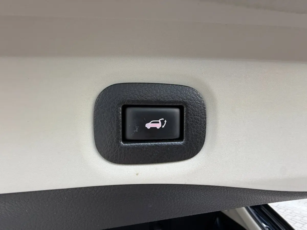 1.6 DIG-T N-Connecta / Pano / Top View / Keyless / Trekhaak / Zeer nette Auto ! .