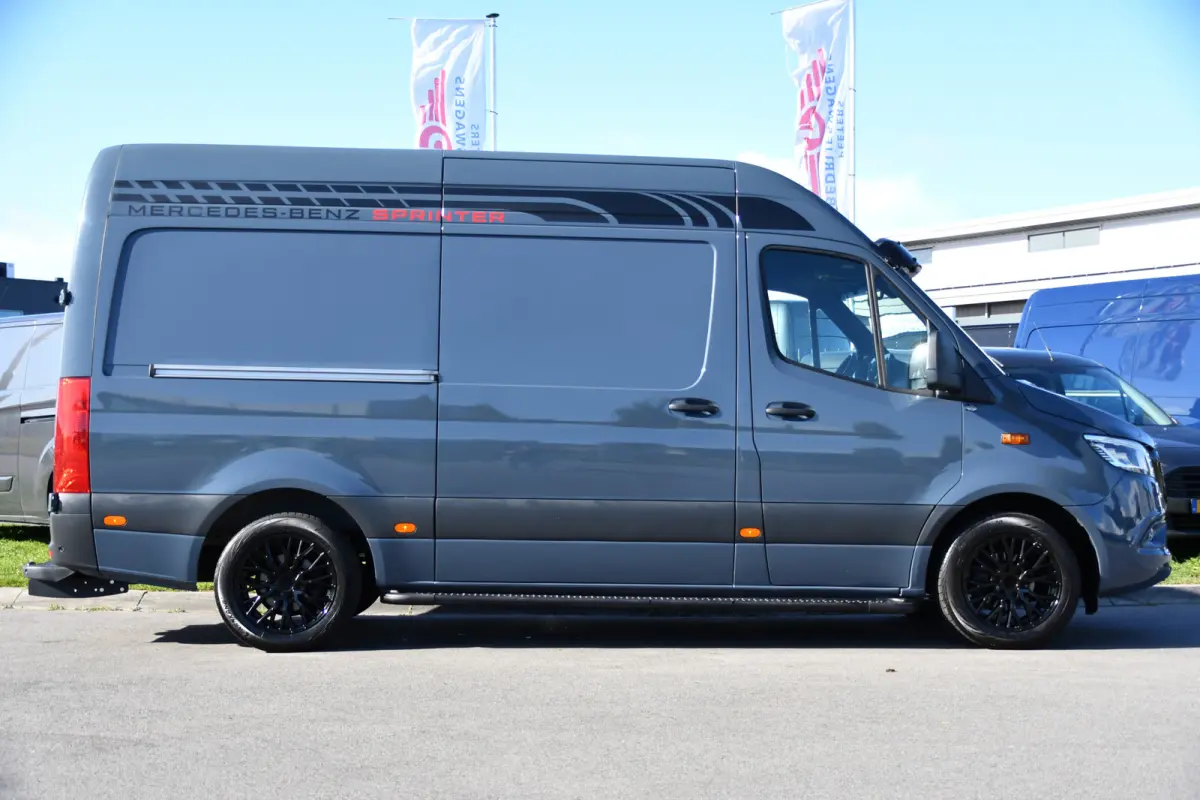 315 1.9 CDI RWD L2H2 PB Edition FACELIFT! Camera, Adaptieve Cruise, LED, 150pk, Automaat, 10,5'' Mbux, Sensoren, 3 Jaar Garantie, Uniek!