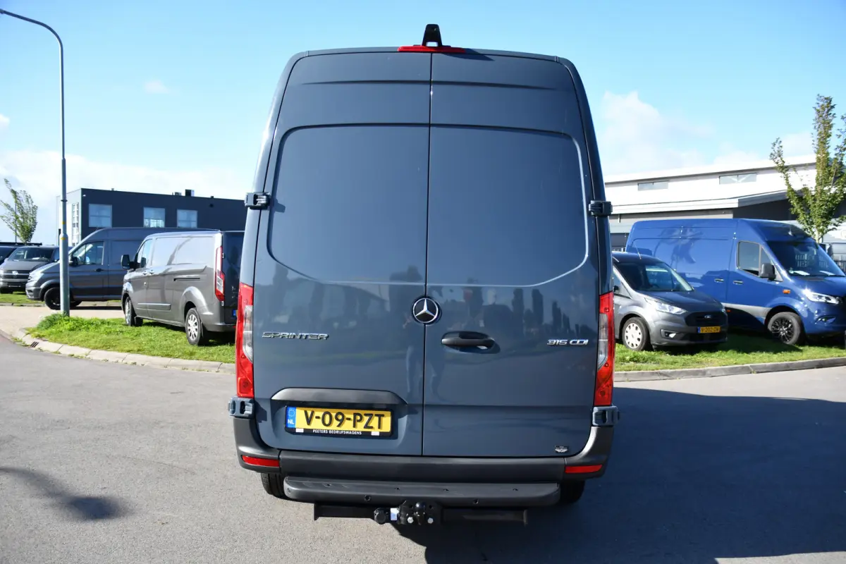 315 1.9 CDI RWD L2H2 PB Edition FACELIFT! Camera, Adaptieve Cruise, LED, 150pk, Automaat, 10,5'' Mbux, Sensoren, 3 Jaar Garantie, Uniek!