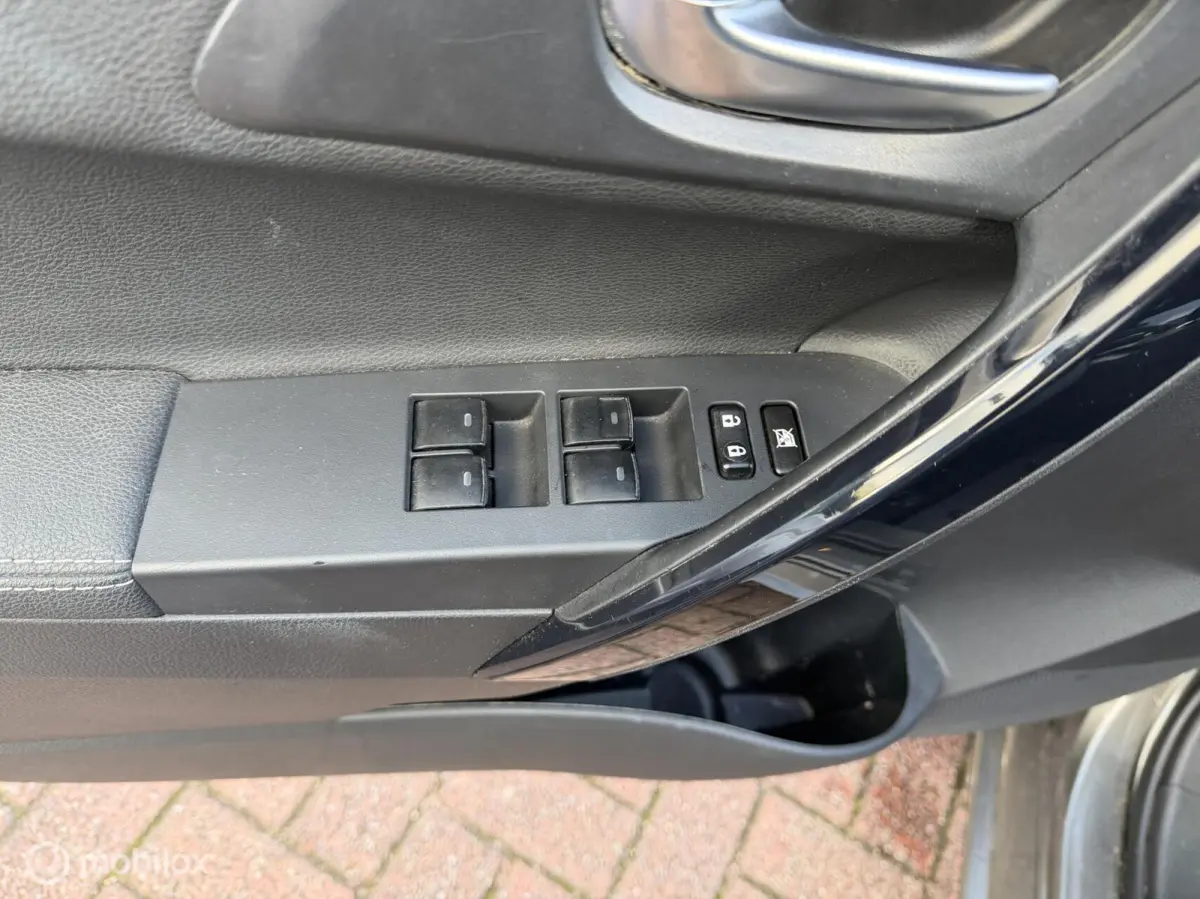 1.8 Hybrid Executive Half Leder Nav Camera Trekh Nap
