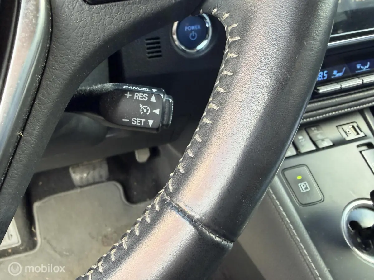 1.8 Hybrid Executive Half Leder Nav Camera Trekh Nap