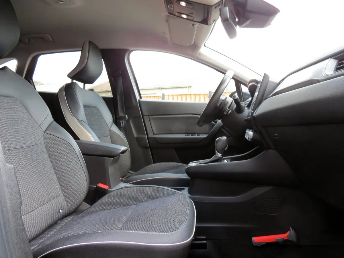 1.3 TCe 130 Intens Two-Tone AUTOMAAT | 1e EIGENAAR | CAMERA | CARPLAY | KEYLESS ENTRY | LED KOPLAMPEN | NAVI |