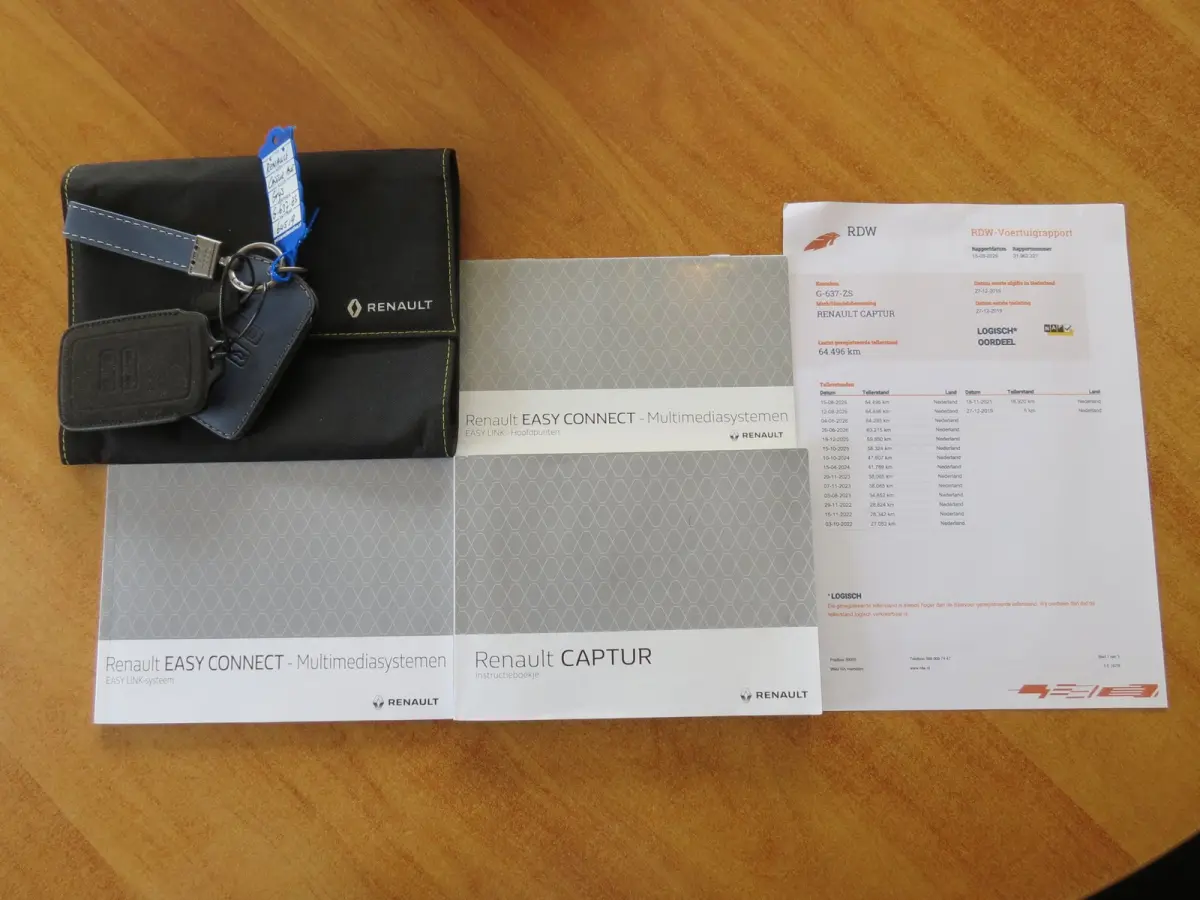 1.3 TCe 130 Intens Two-Tone AUTOMAAT | 1e EIGENAAR | CAMERA | CARPLAY | KEYLESS ENTRY | LED KOPLAMPEN | NAVI |
