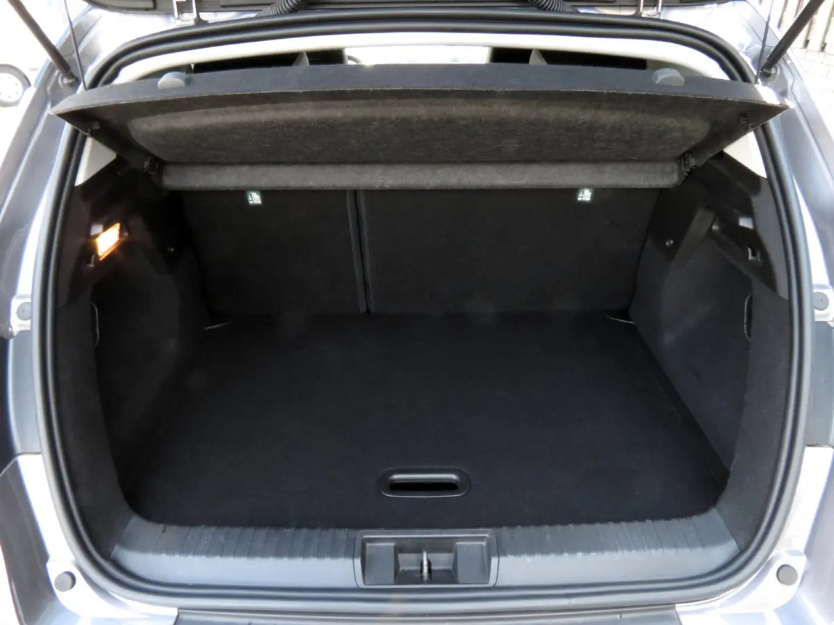 1.3 TCe 130 Intens Two-Tone AUTOMAAT | 1e EIGENAAR | CAMERA | CARPLAY | KEYLESS ENTRY | LED KOPLAMPEN | NAVI |