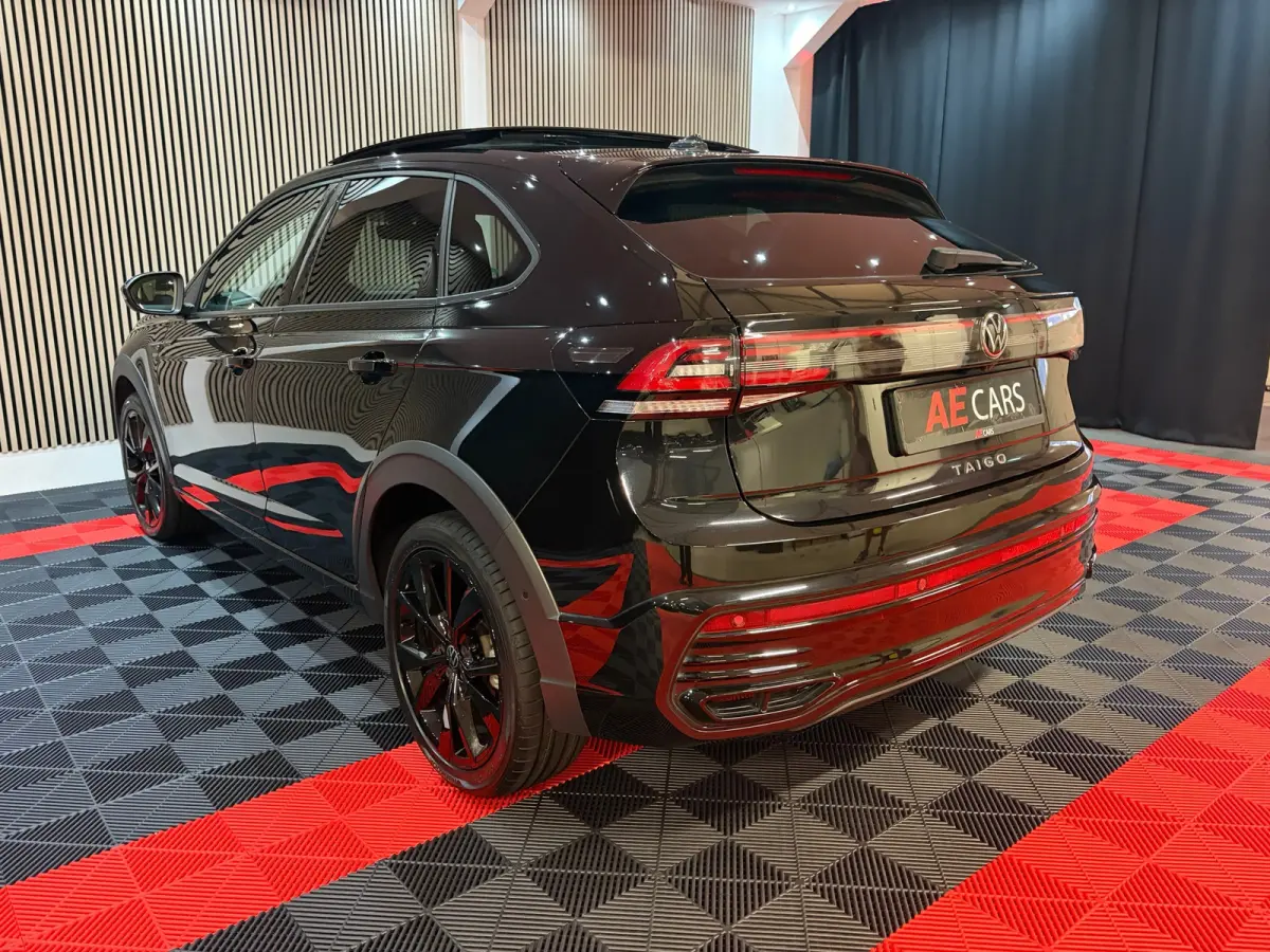 1.0 TSI R-Line Business Black Pack Pano Navi Led IQ Lights Camera