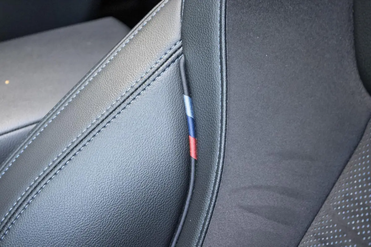 318i M-Sport 4-Cil | PANO | CARBON | DRAVITGRAU | ALCANTARA | CARPLAY | 50 JAHRE