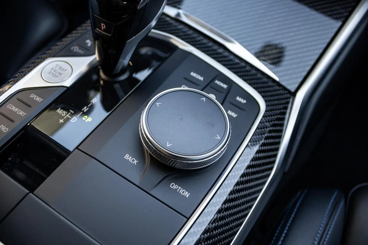 318i M-Sport 4-Cil | PANO | CARBON | DRAVITGRAU | ALCANTARA | CARPLAY | 50 JAHRE