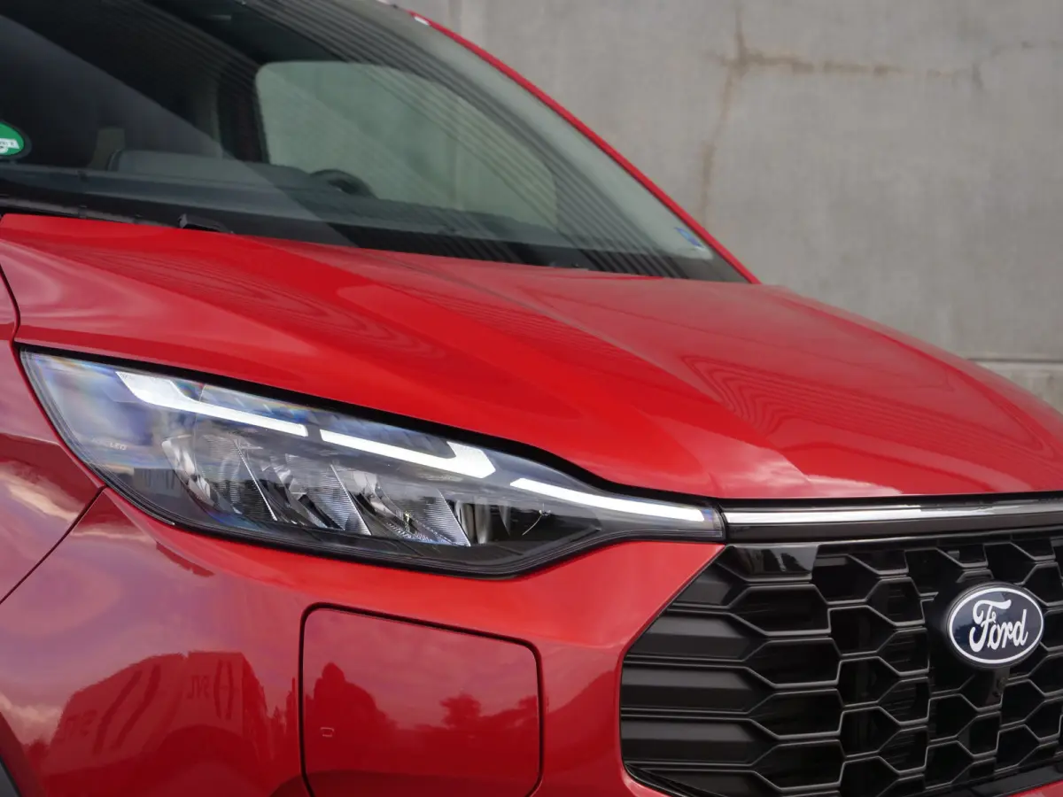 Tourneo 2.5 PHEV L2H1 Titanium | 8-persoons | Active | B&O sound | panorama..
