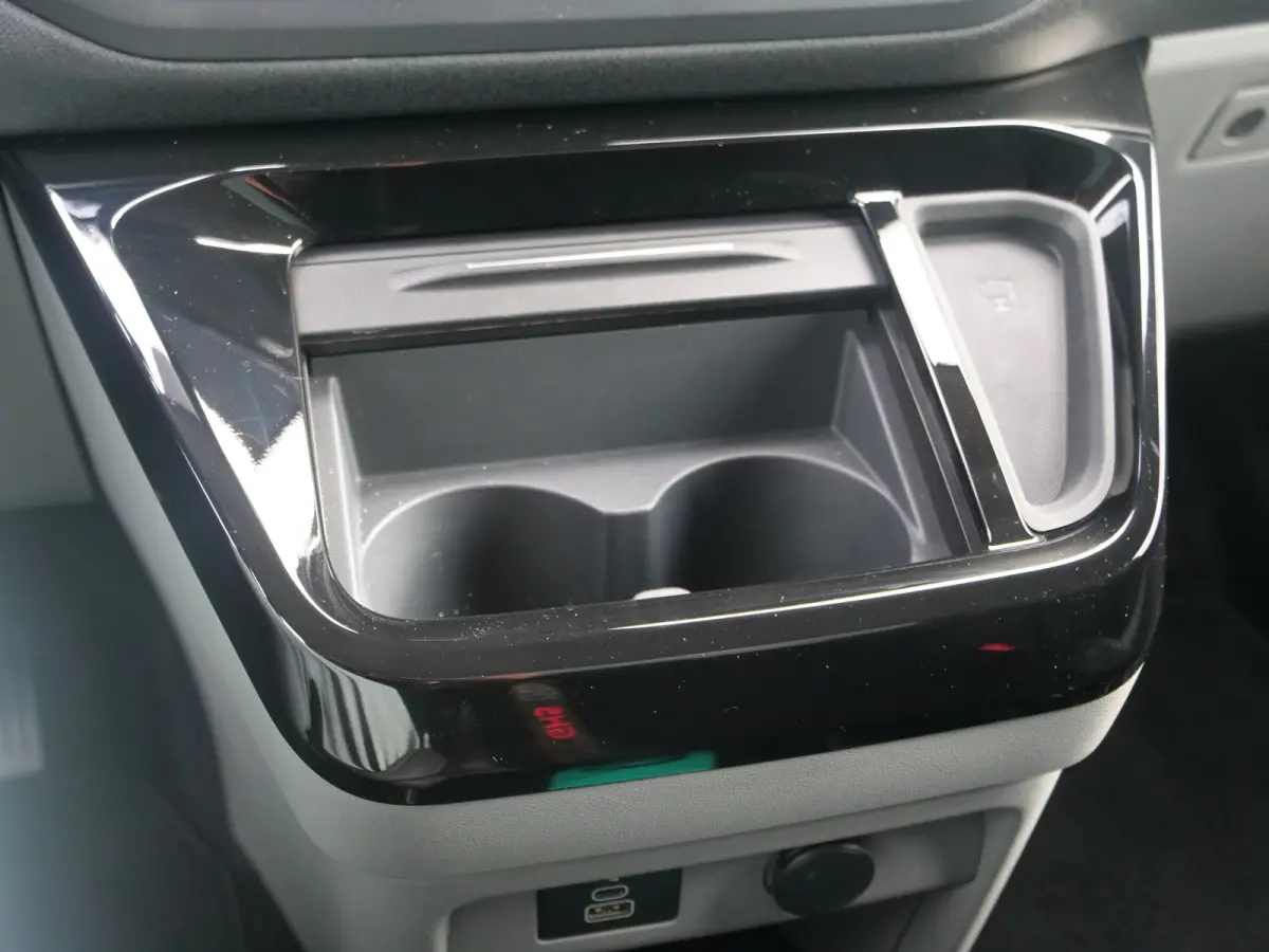 Tourneo 2.5 PHEV L2H1 Titanium | 8-persoons | Active | B&O sound | panorama..