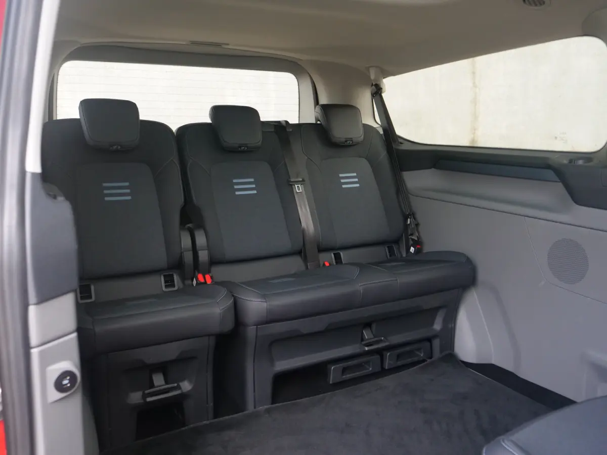 Tourneo 2.5 PHEV L2H1 Titanium | 8-persoons | Active | B&O sound | panorama..