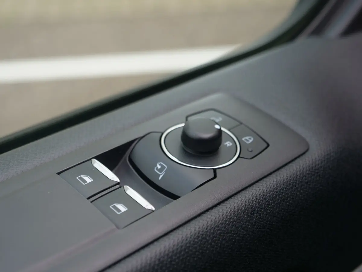Tourneo 2.5 PHEV L2H1 Titanium | 8-persoons | Active | B&O sound | panorama..