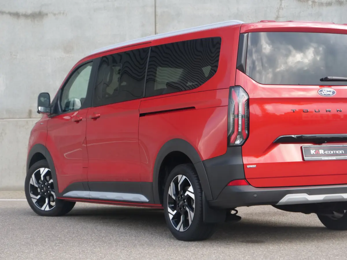 Tourneo 2.5 PHEV L2H1 Titanium | 8-persoons | Active | B&O sound | panorama..