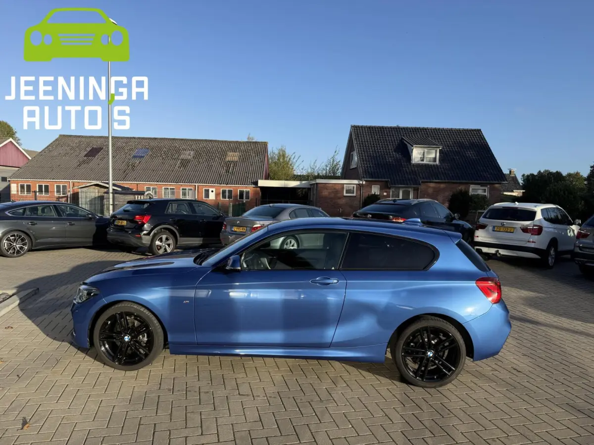 116i Executive|M-pakket|Leer|Navi|Stoelverwarming