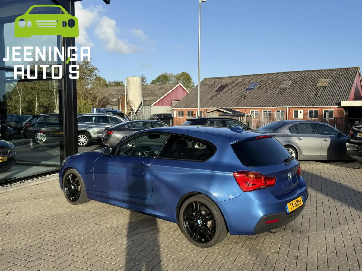 116i Executive|M-pakket|Leer|Navi|Stoelverwarming