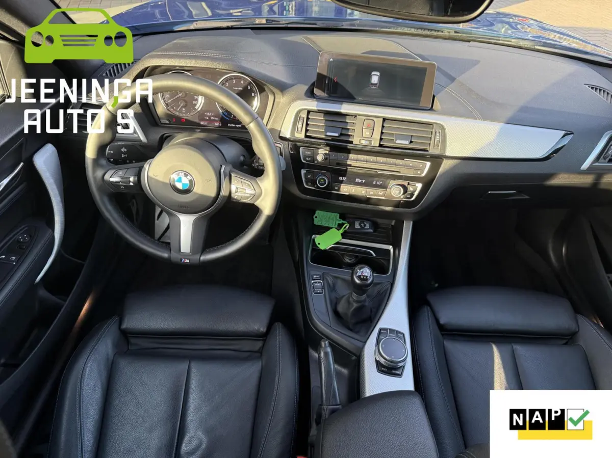 116i Executive|M-pakket|Leer|Navi|Stoelverwarming