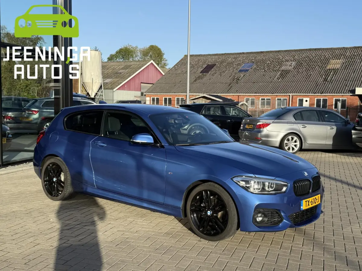 116i Executive|M-pakket|Leer|Navi|Stoelverwarming