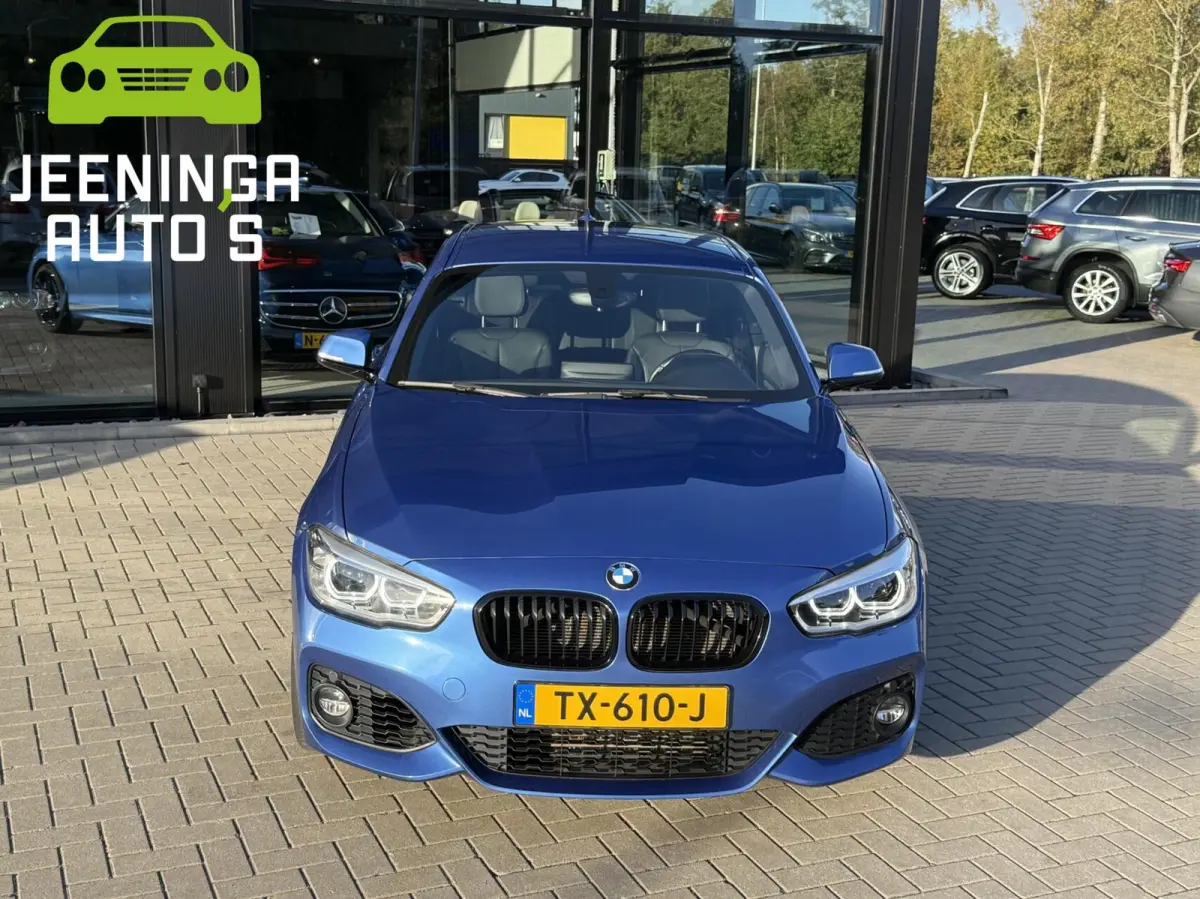 116i Executive|M-pakket|Leer|Navi|Stoelverwarming
