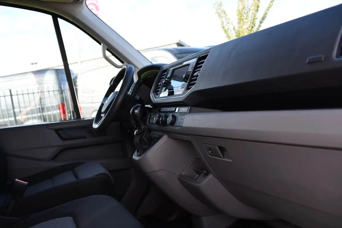 35 2.0 TDI L3H3 PB Edition Camera, Cruise, Carplay, Stoelverwarming, 177pk, LED, Geveerde Stoel, Voorruit verwarming, Massage Stoel, Uniek!