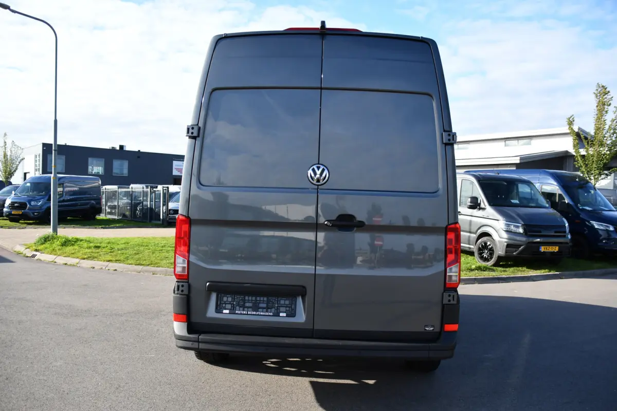 35 2.0 TDI L3H3 PB Edition Camera, Cruise, Carplay, Stoelverwarming, 177pk, LED, Geveerde Stoel, Voorruit verwarming, Massage Stoel, Uniek!