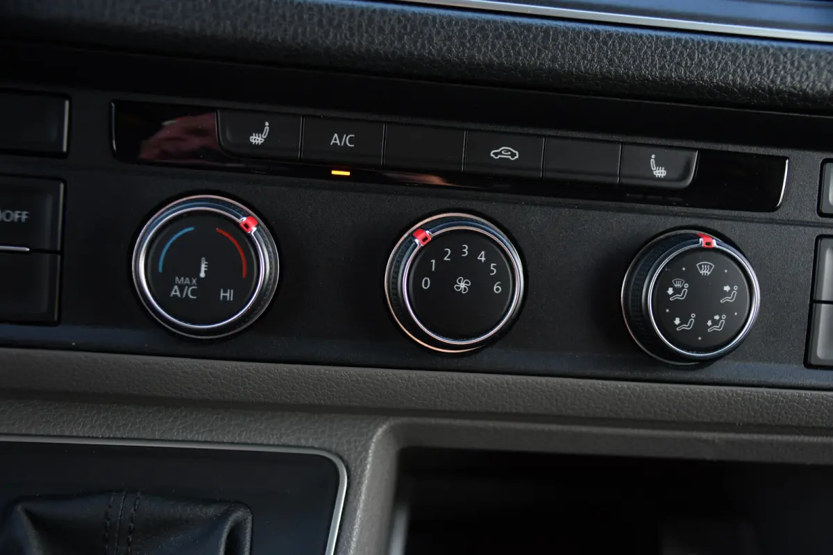35 2.0 TDI L3H3 PB Edition Camera, Cruise, Carplay, Stoelverwarming, 177pk, LED, Geveerde Stoel, Voorruit verwarming, Massage Stoel, Uniek!