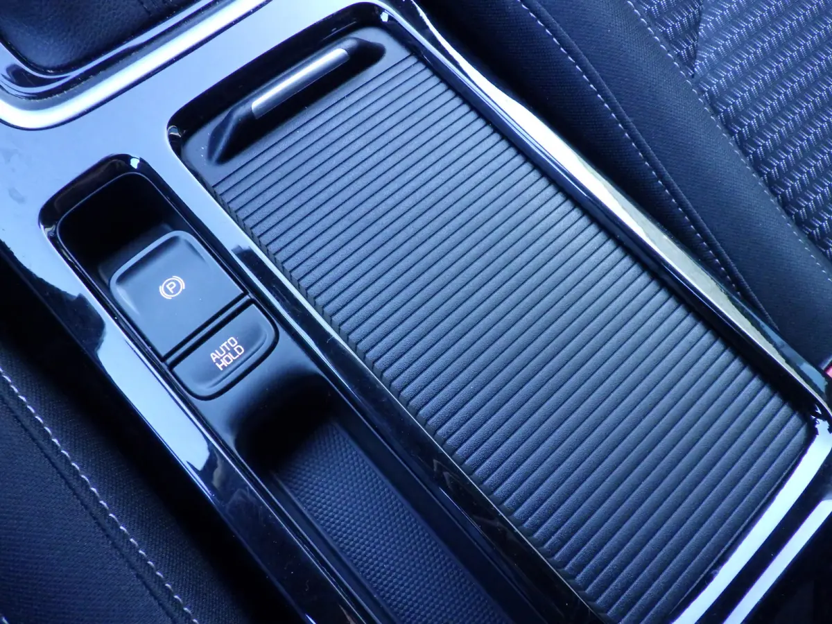 1.6 GDI Plug-In PHEV DynamicLine, Camera, Cruise, Facelift!