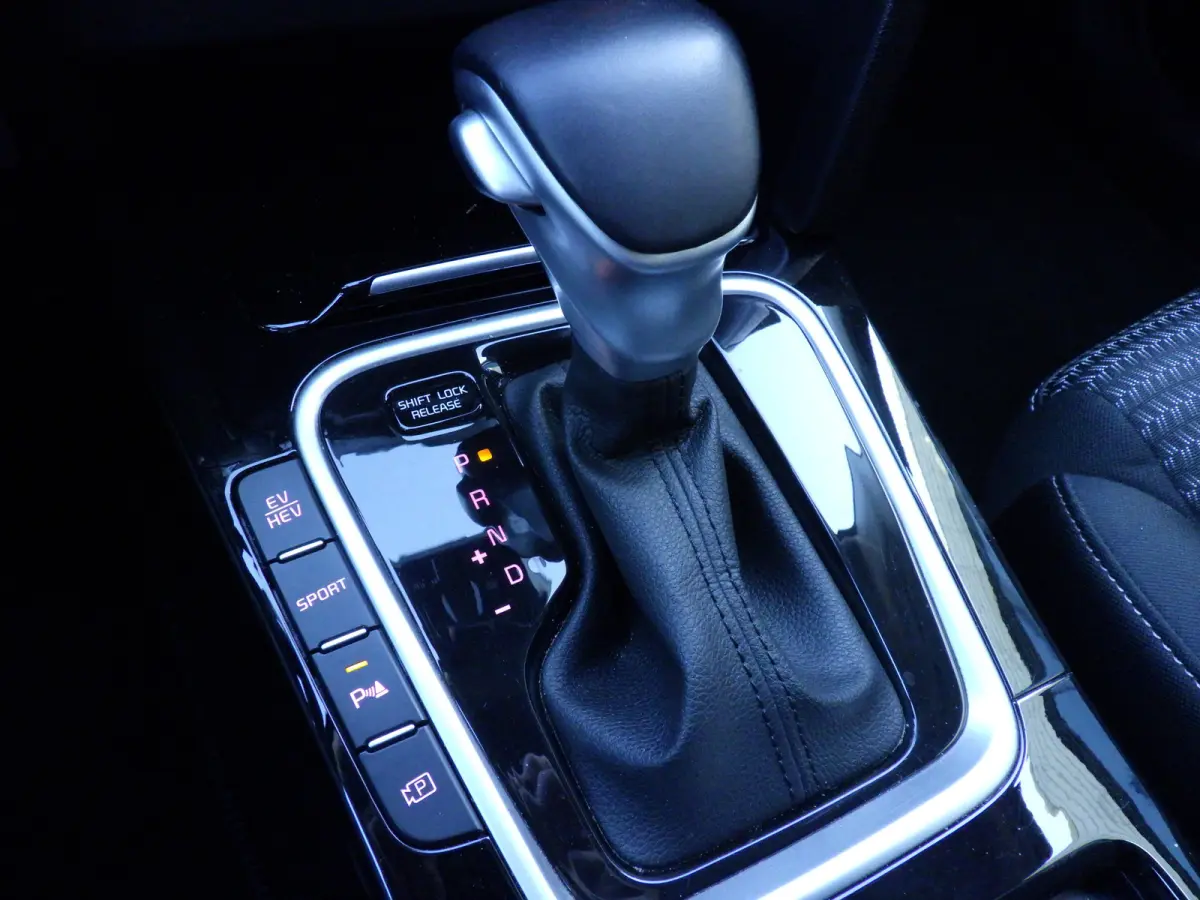 1.6 GDI Plug-In PHEV DynamicLine, Camera, Cruise, Facelift!