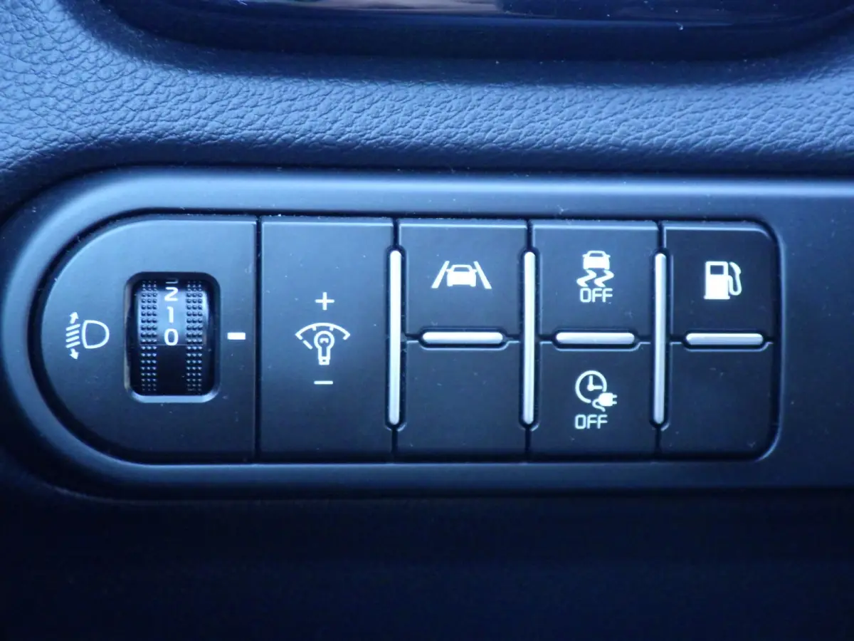 1.6 GDI Plug-In PHEV DynamicLine, Camera, Cruise, Facelift!