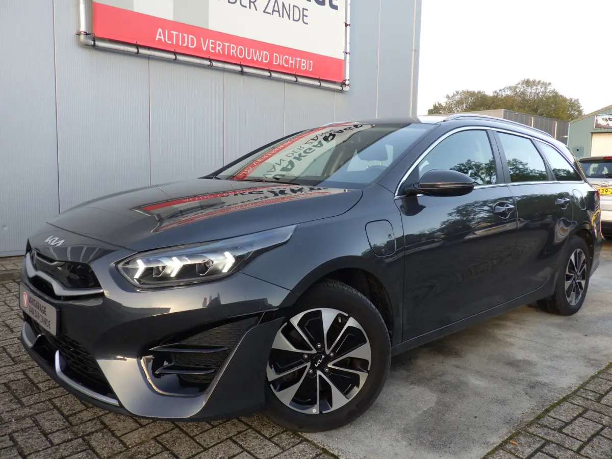 1.6 GDI Plug-In PHEV DynamicLine, Camera, Cruise, Facelift!