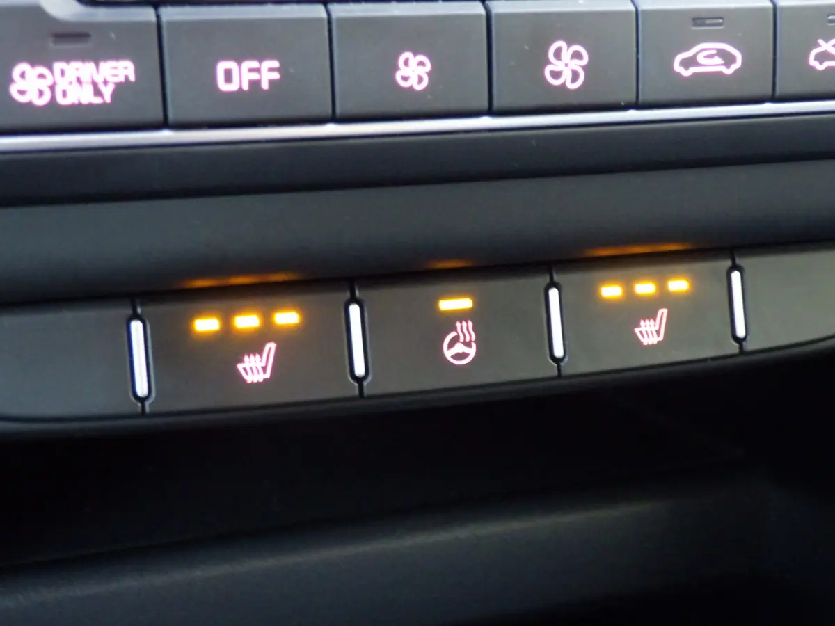 1.6 GDI Plug-In PHEV DynamicLine, Camera, Cruise, Facelift!