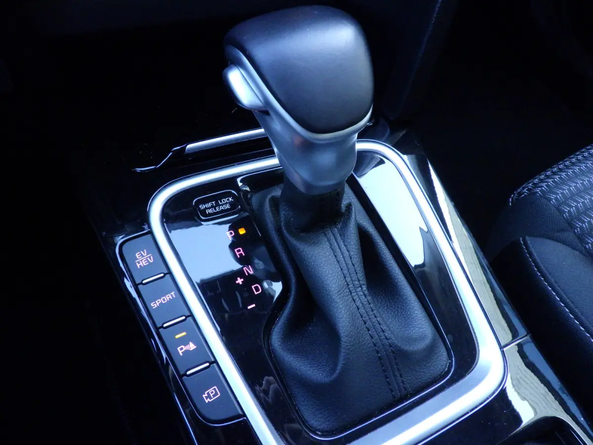 1.6 GDI Plug-In PHEV DynamicLine, Camera, Cruise, Facelift!