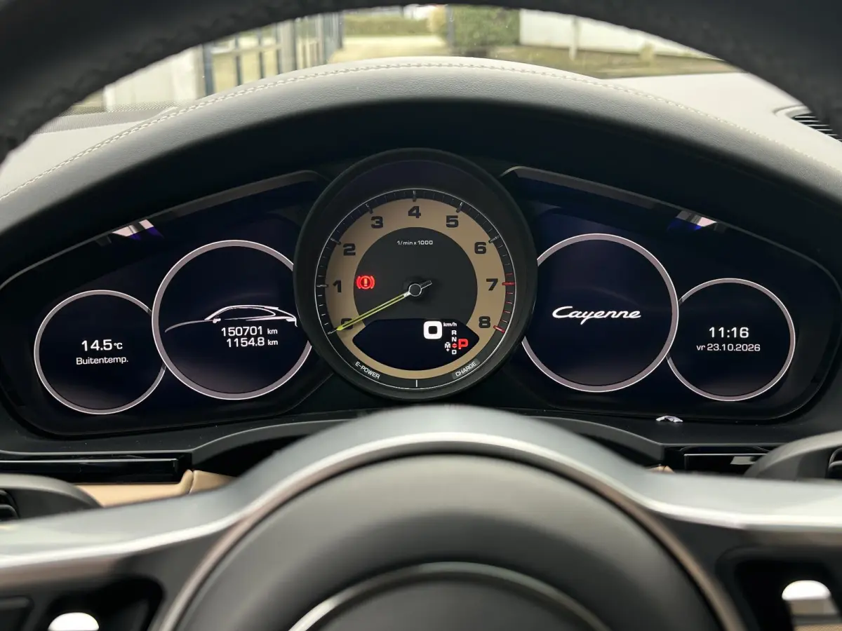 3.0 E-Hybrid |NL-Auto|Sportuitlaat|Luchtvering|Soft-Close|21"|Trekhaak elektr.|Achterasbesturing