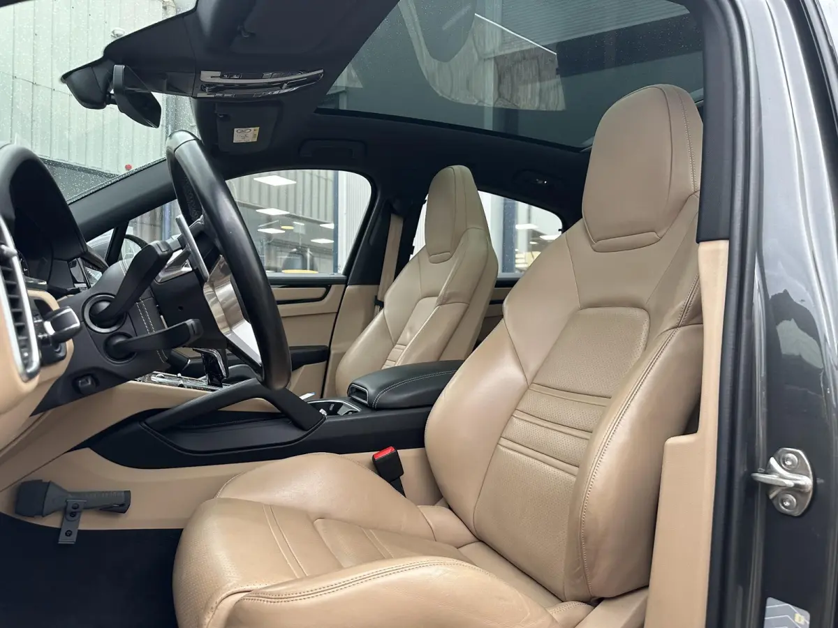 3.0 E-Hybrid |NL-Auto|Sportuitlaat|Luchtvering|Soft-Close|21"|Trekhaak elektr.|Achterasbesturing