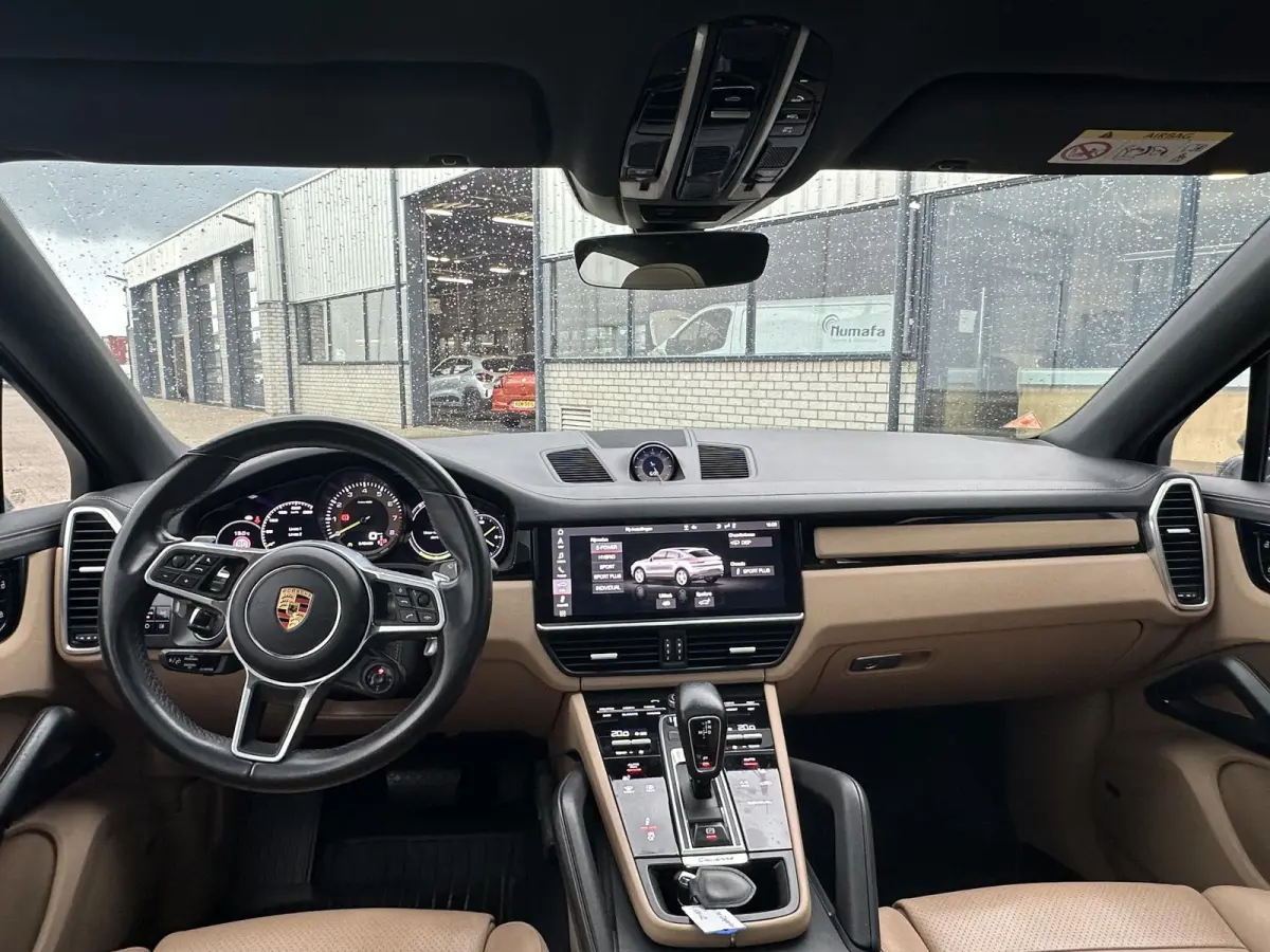 3.0 E-Hybrid |NL-Auto|Sportuitlaat|Luchtvering|Soft-Close|21"|Trekhaak elektr.|Achterasbesturing