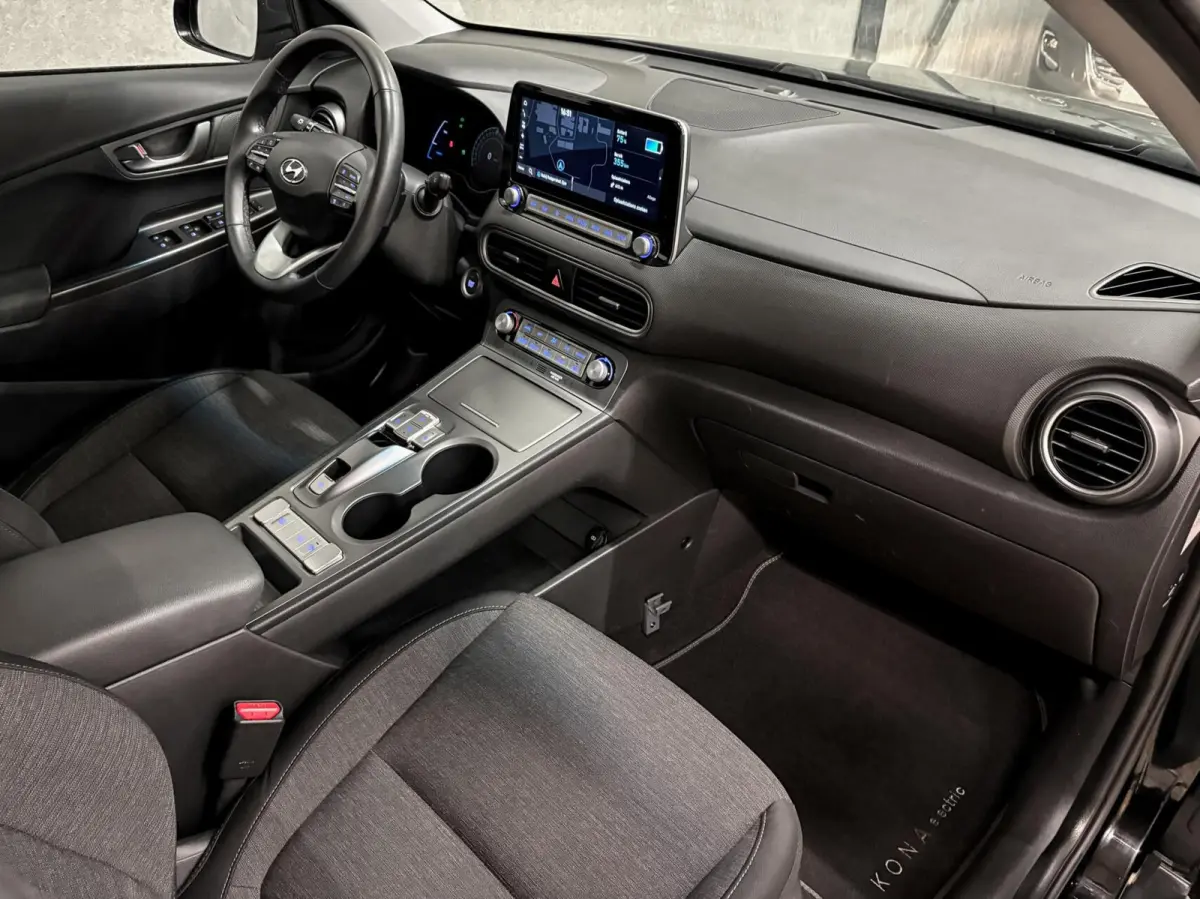 EV Comfort Smart 64 kWh|1e EIGENAAR|SOH 99%|ADAPT.CRUISE|CLIMATE|KEYLESS|CARPLAY
