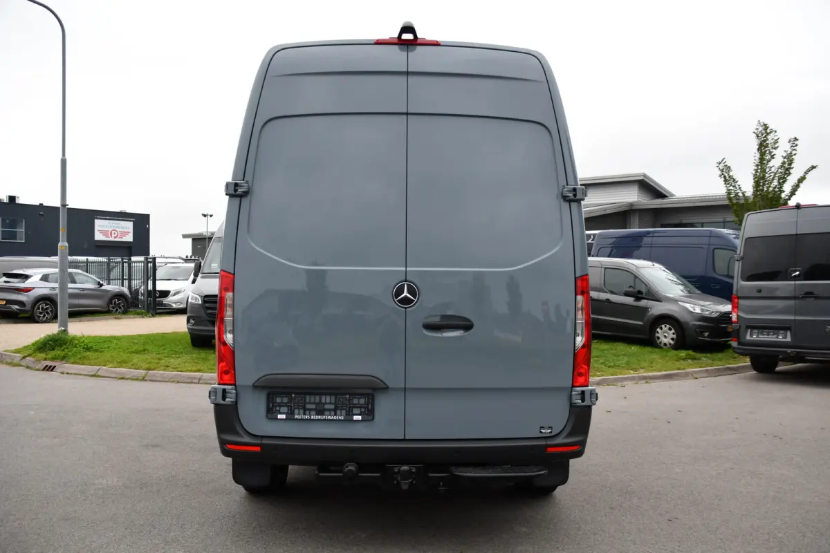 317 1.9 CDI L2H2 RWD PB Edition 360 Camera, Carplay, Cruise, 3500kg Trekhaak, Stoelverwarming, Standkachel, Automaat, 10,5'' Mbux, Uniek!