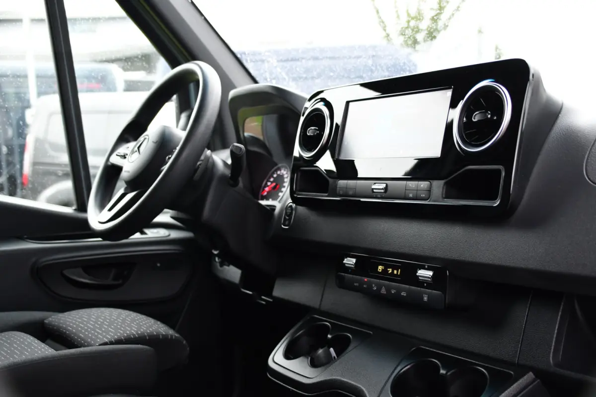 317 1.9 CDI L2H2 RWD PB Edition 360 Camera, Carplay, Cruise, 3500kg Trekhaak, Stoelverwarming, Standkachel, Automaat, 10,5'' Mbux, Uniek!