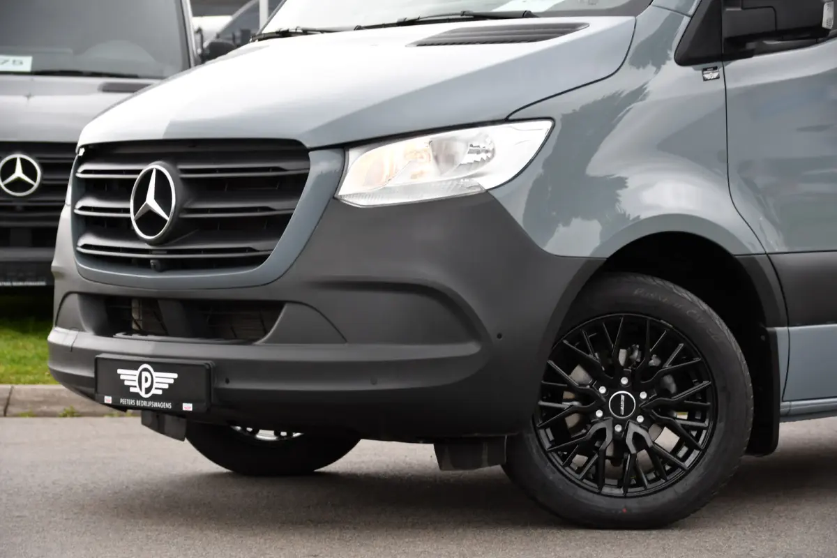317 1.9 CDI L2H2 RWD PB Edition 360 Camera, Carplay, Cruise, 3500kg Trekhaak, Stoelverwarming, Standkachel, Automaat, 10,5'' Mbux, Uniek!