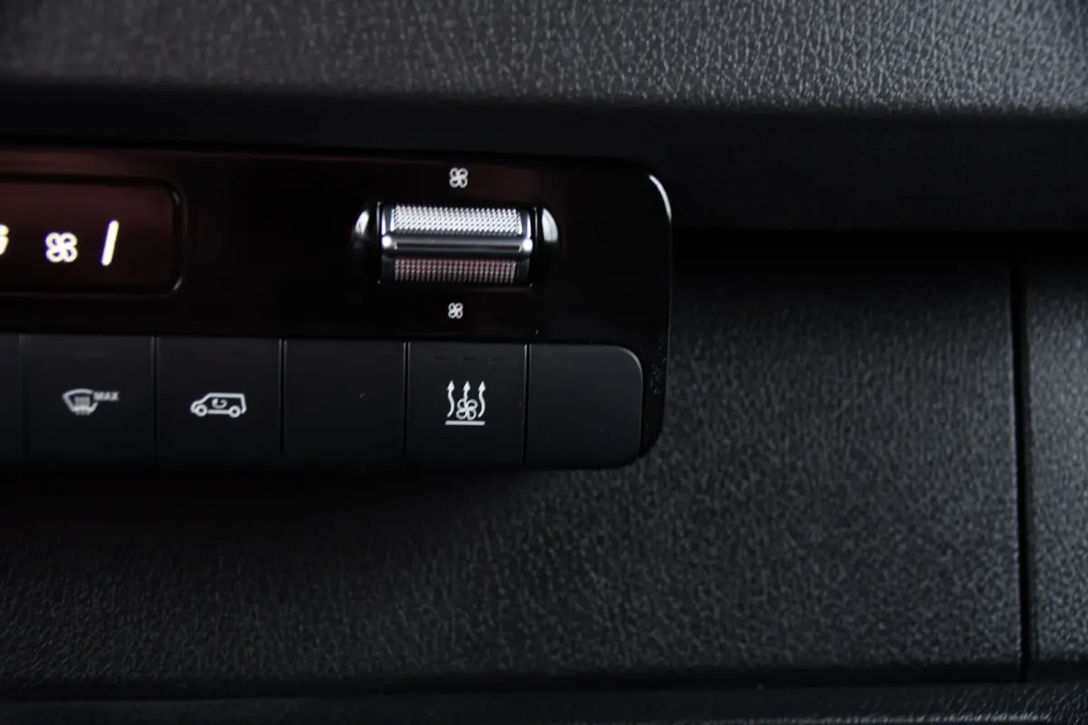 317 1.9 CDI L2H2 RWD PB Edition 360 Camera, Carplay, Cruise, 3500kg Trekhaak, Stoelverwarming, Standkachel, Automaat, 10,5'' Mbux, Uniek!