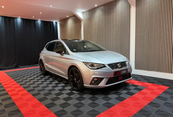 1.5 TSI FR Business Black Line Face lift Pano Camera Alcantara///