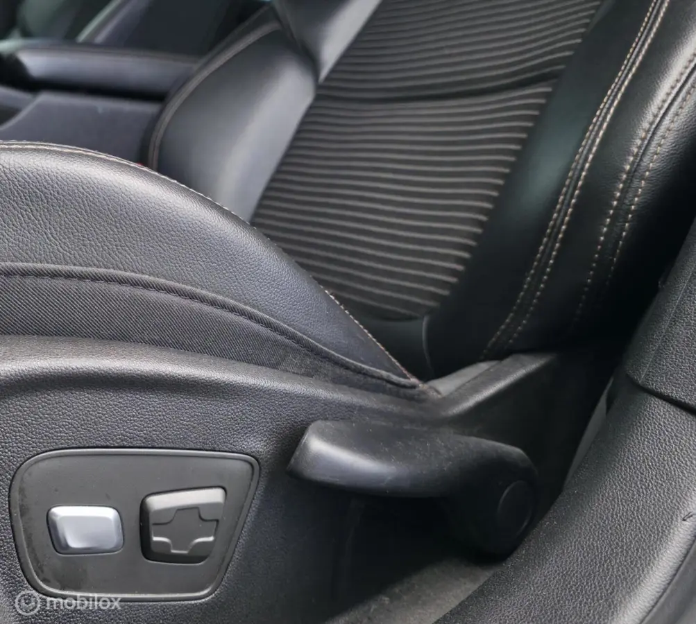 1.6 TCe / Bose / Half leder / Navi