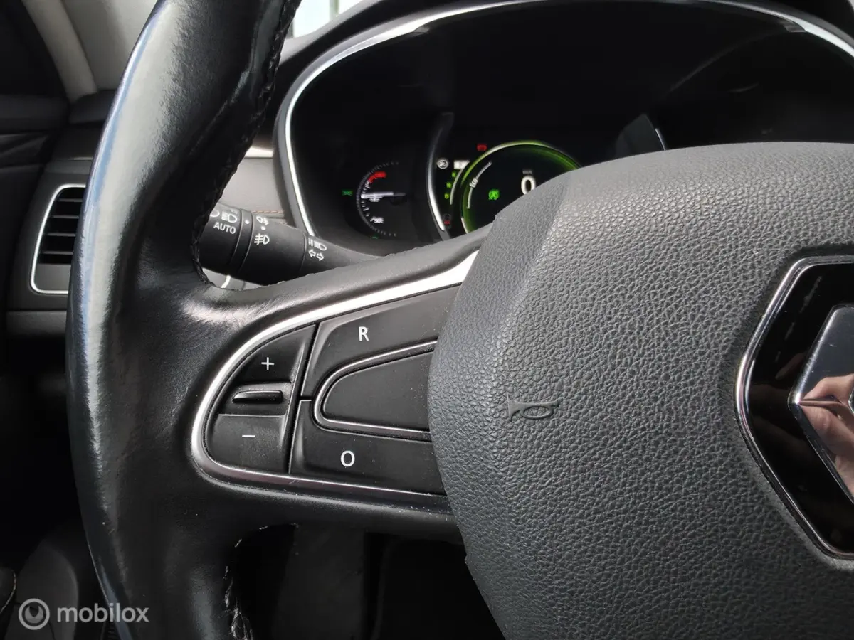 1.6 TCe / Bose / Half leder / Navi