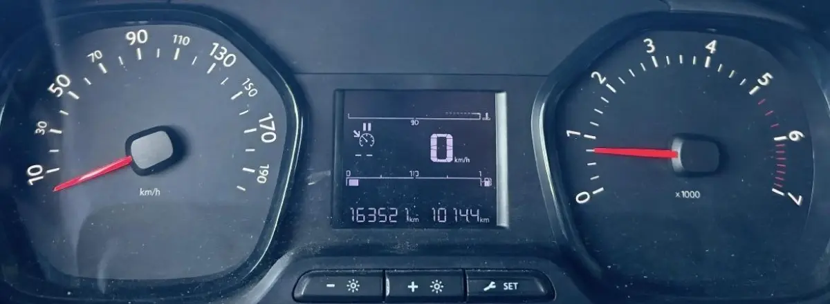 2.0 D-4D Cool Comfort 122PK | 2e Eigenaar | NL AUTO | NAP | Trekhaak | Cruise control | Achteruitrijcamera | Navigatie | Airco | 2 sleutels | NAP